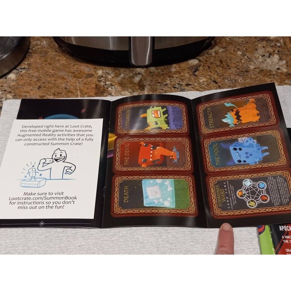 Lootcrate Collectible Magazines Set of 4. Sept/Dec 2015, Jan/Feb 2016. - Picture 4 of 10